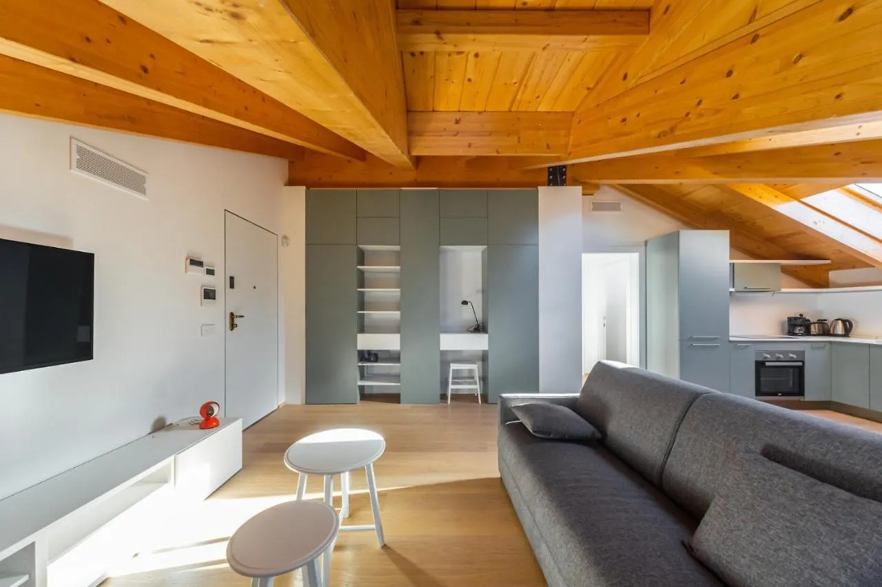 Easy Life - Elegante Trilocale In Zona Porta Venezia Διαμέρισμα Μιλάνο 0*,